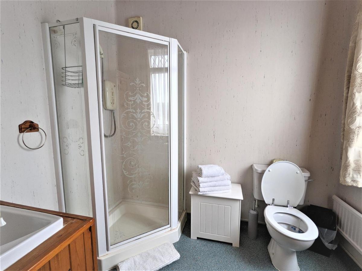 The Norman Guest House Dover Bagian luar foto