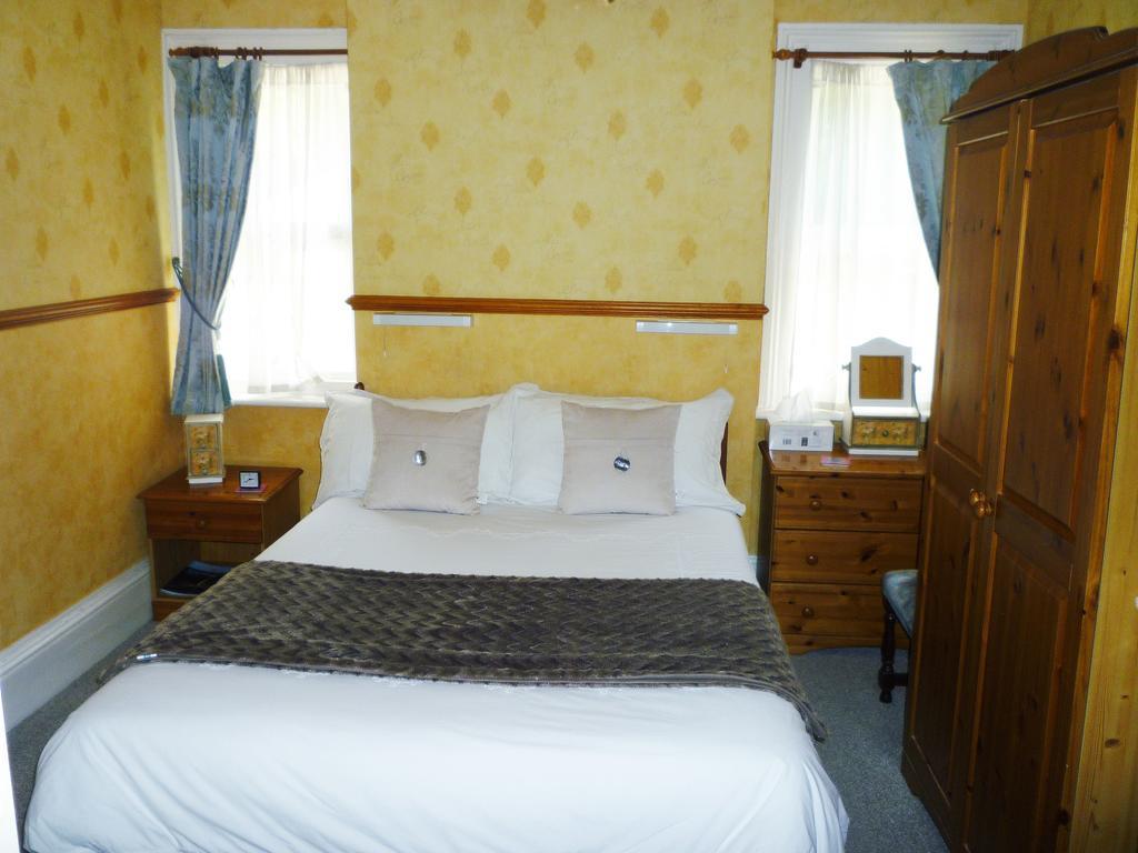 The Norman Guest House Dover Bagian luar foto